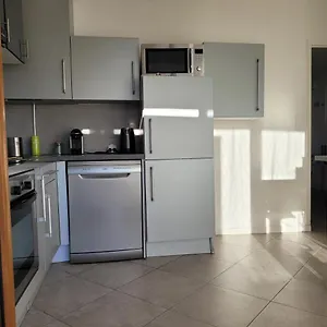 https://appartement-jean-vilar.fr-provencehotel.com